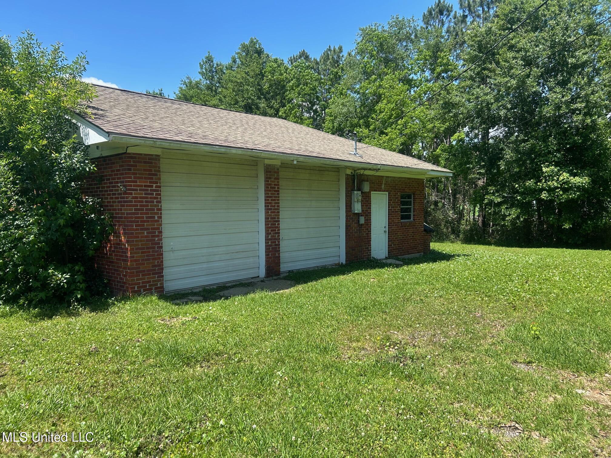 916 Camp Four Jacks Road, Biloxi, Mississippi image 2