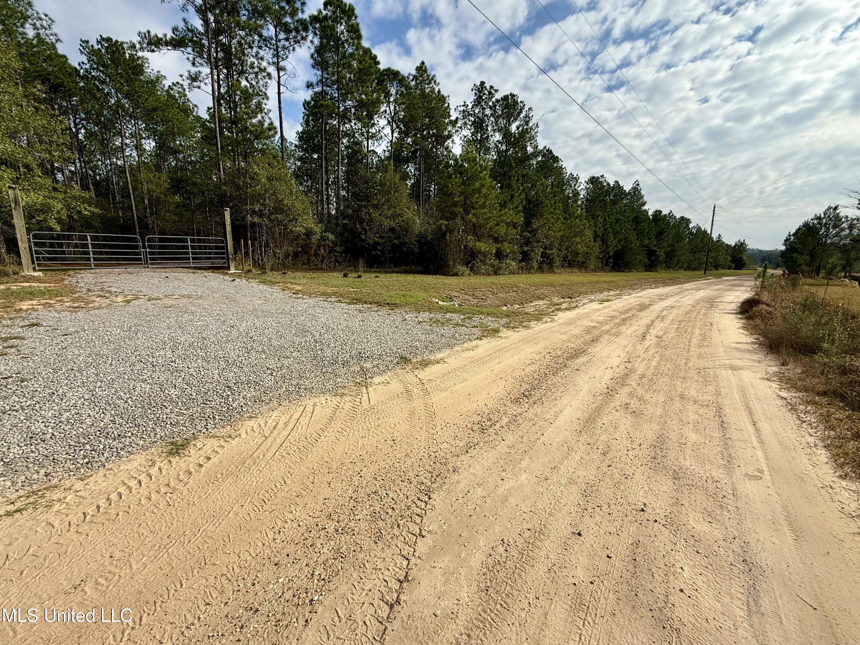 22445 Rd 374, Kiln, Mississippi image 1