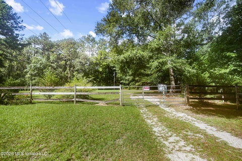 Mobile Home For Sale - 573 Pine Grove Road<br/> Picayune, MS 39466