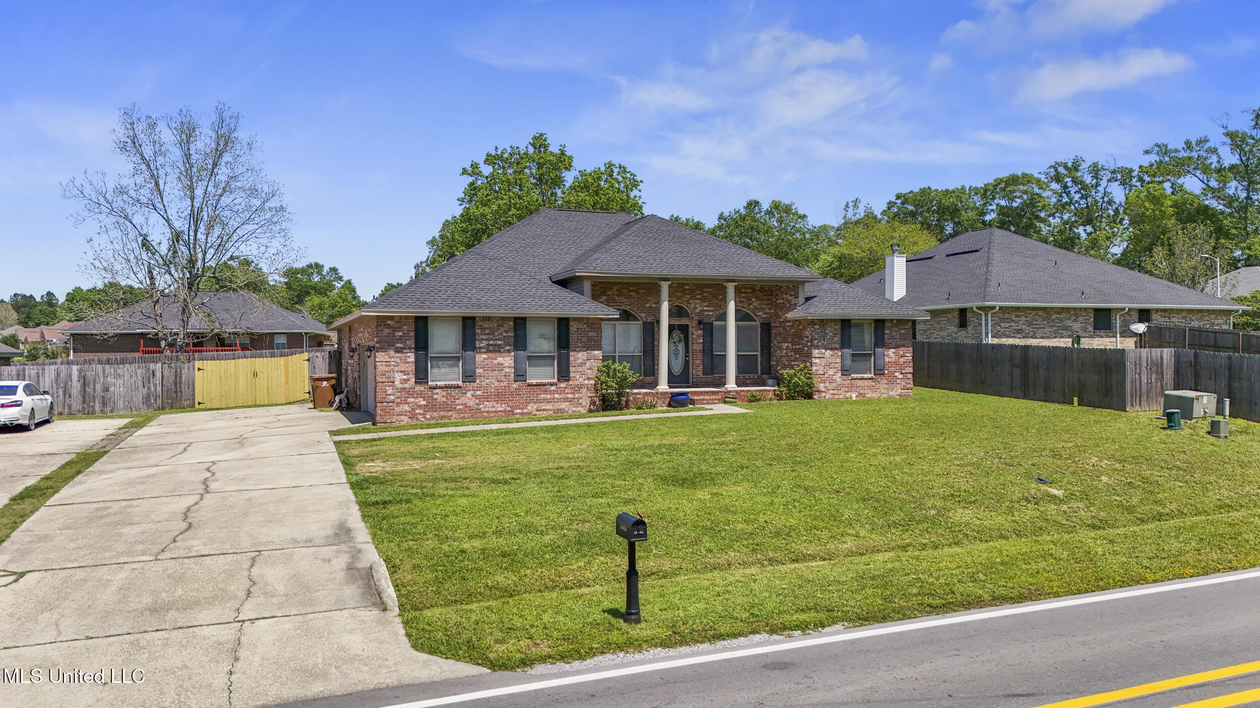 16426 Orange Grove Road, Gulfport, Mississippi image 2