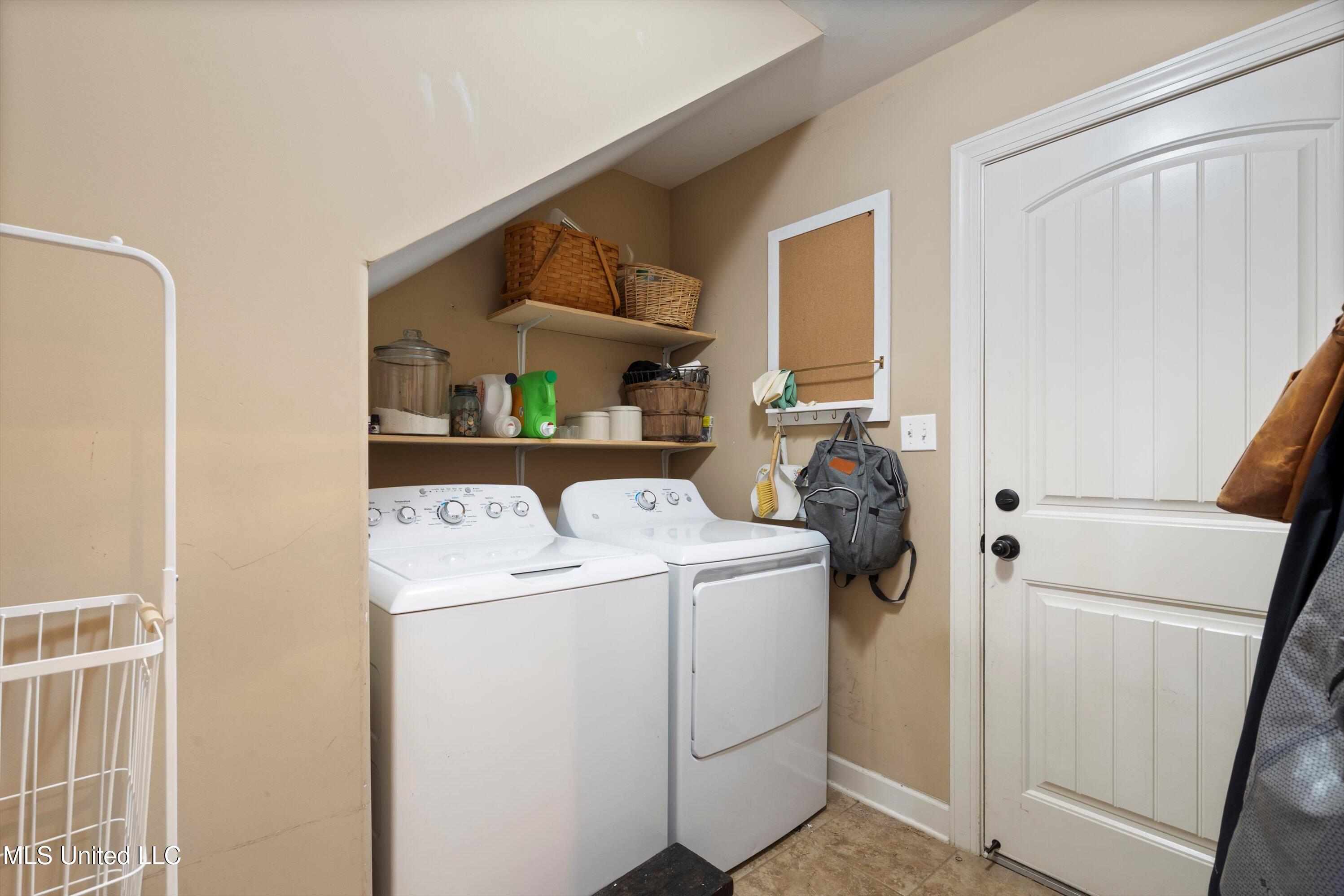 5742 W Broadway Drive, Southaven, Mississippi image 11