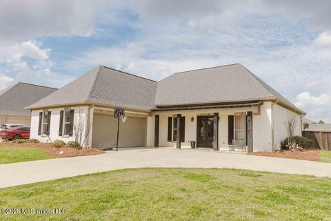 Homes For Sale - 500 Wales Way<br/> Flowood, MS 39232