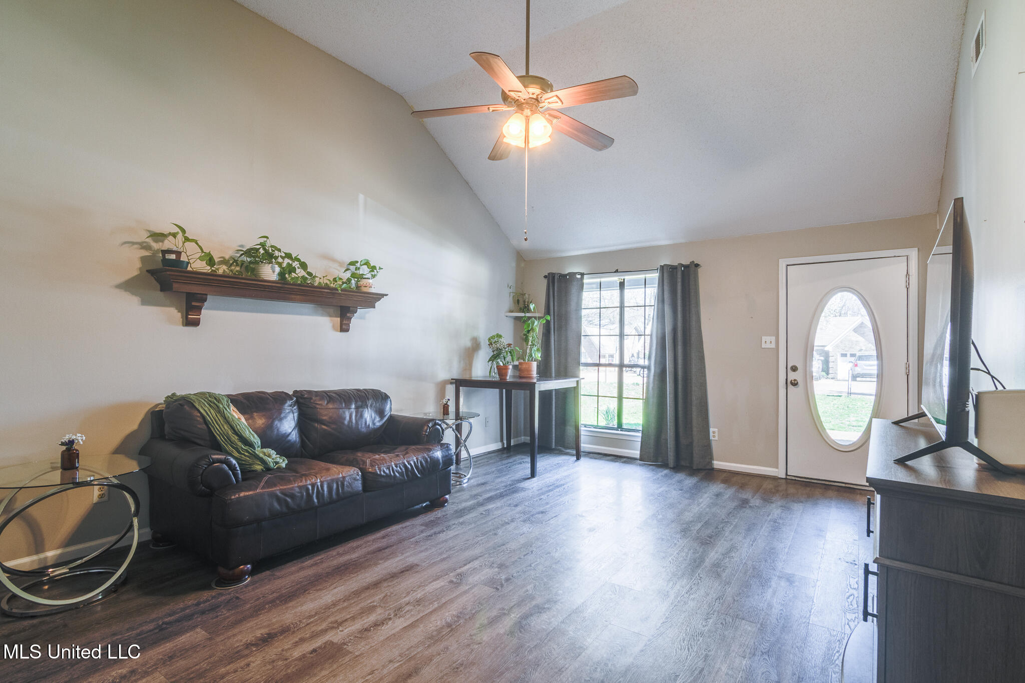 6843 Maury Drive, Olive Branch, Mississippi image 8