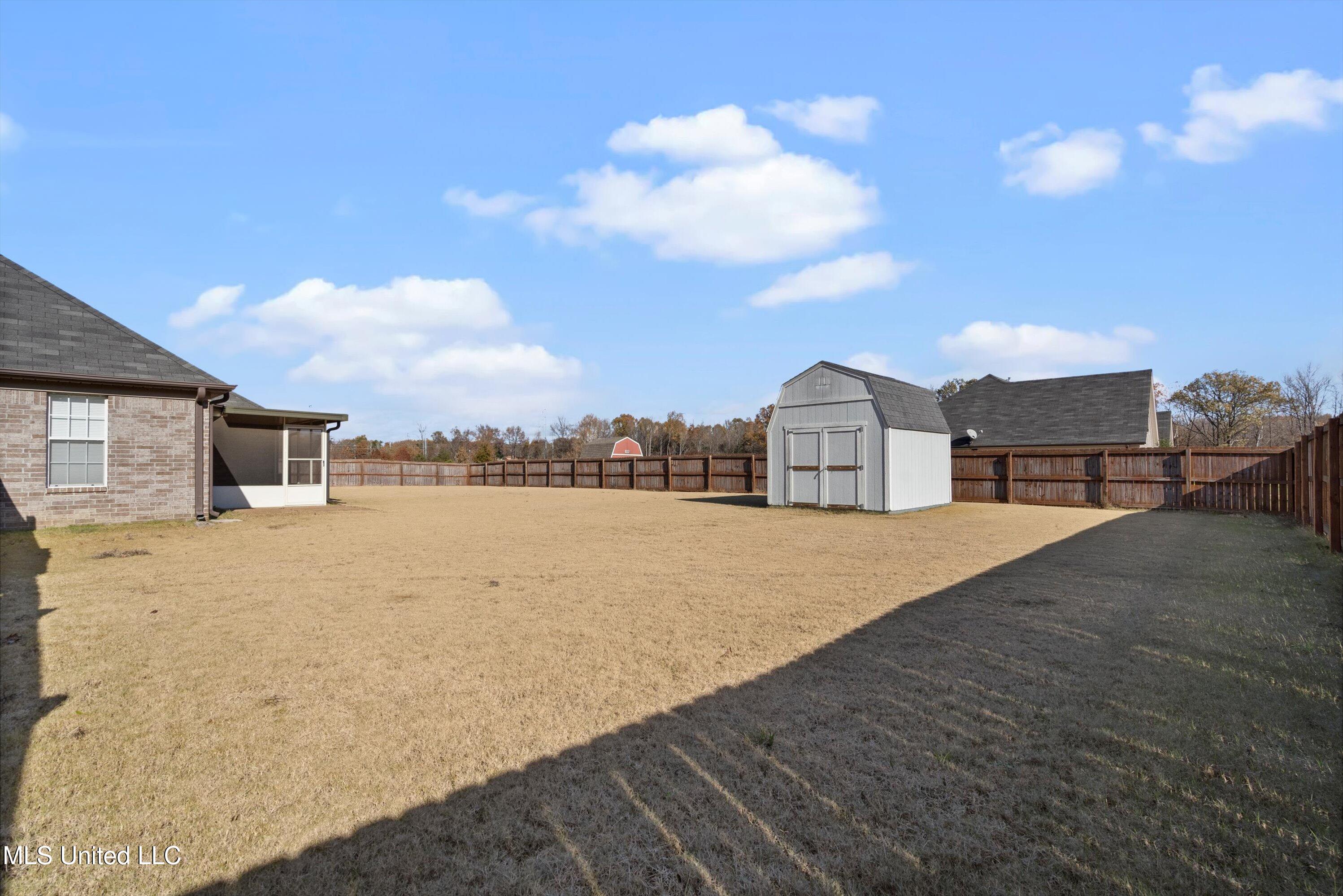 2736 Flora Lee Drive, Nesbit, Mississippi image 30