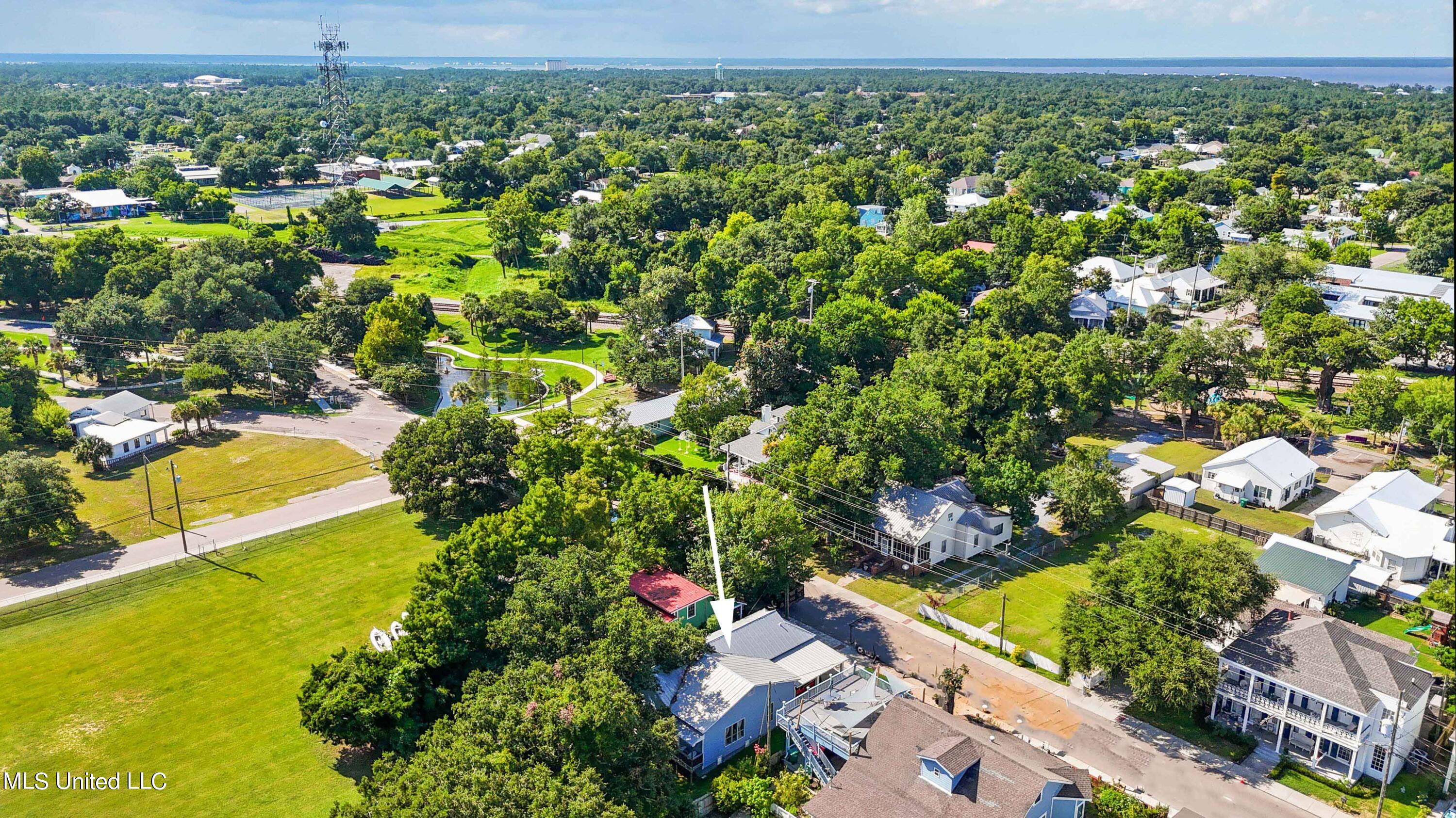 212 Union Street, Bay Saint Louis, Mississippi image 27