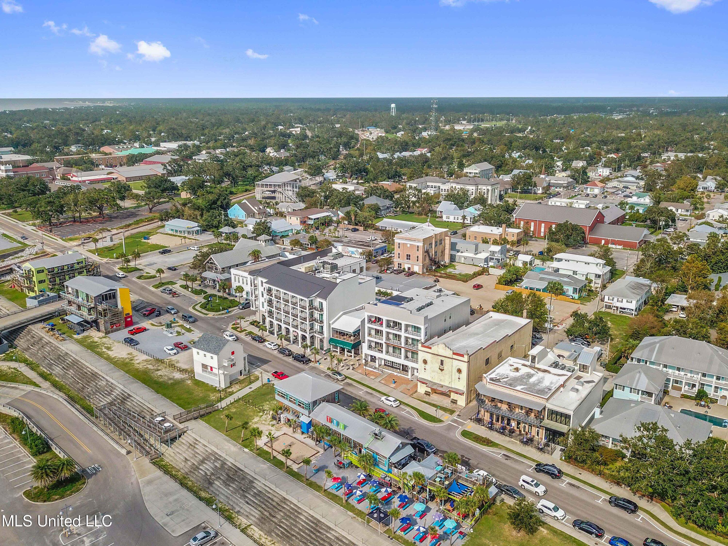 212 Union Street, Bay Saint Louis, Mississippi image 32