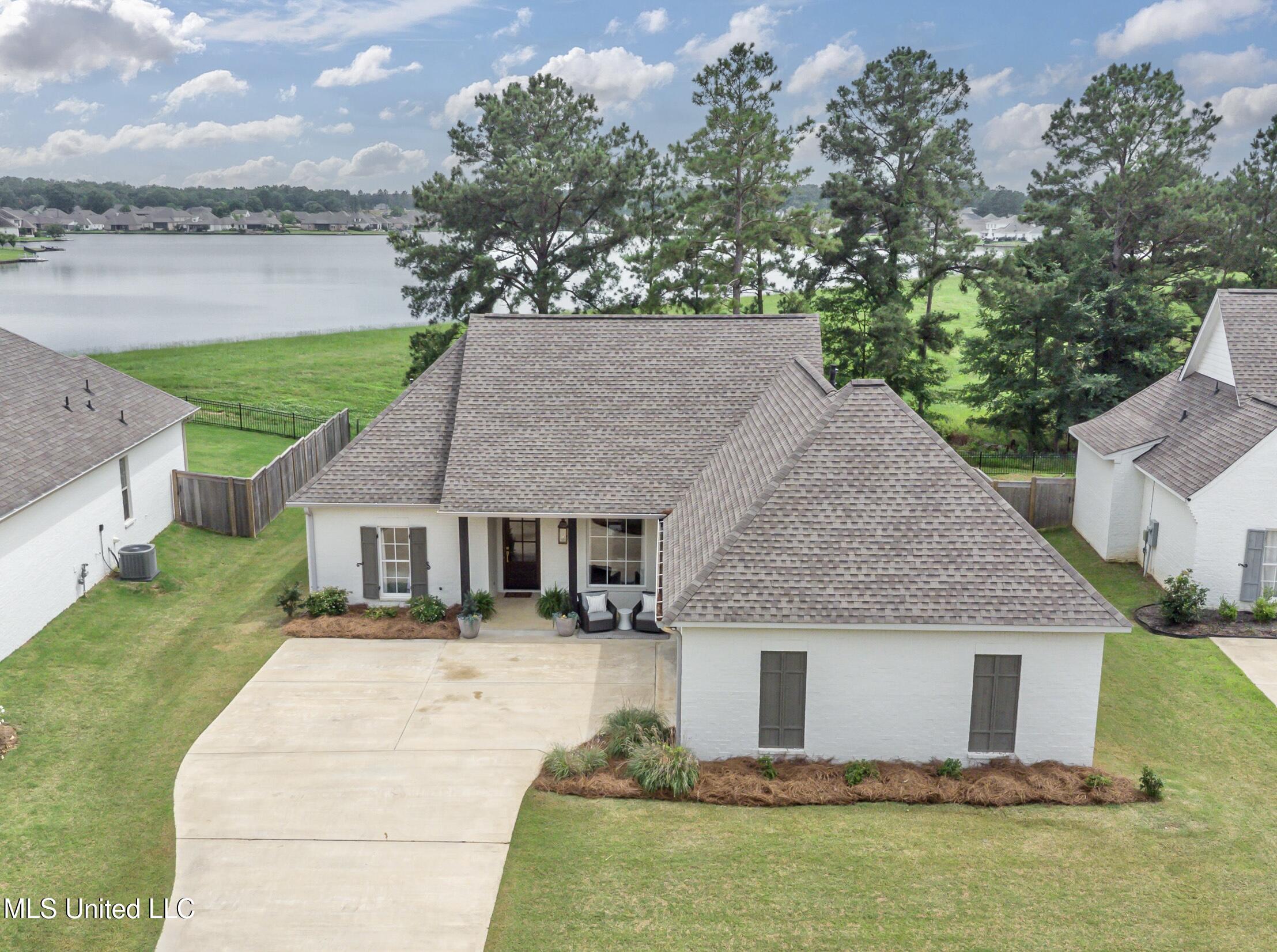 157 Shore View Drive, Madison, Mississippi image 1