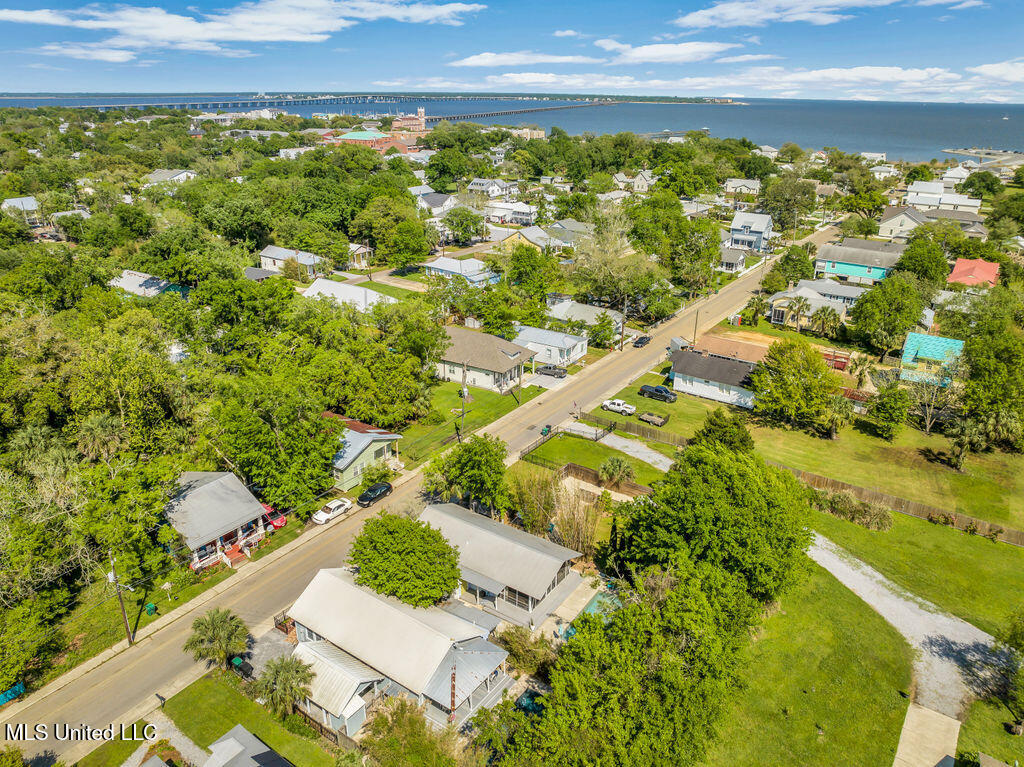 234 Washington Street, Bay Saint Louis, Mississippi image 41