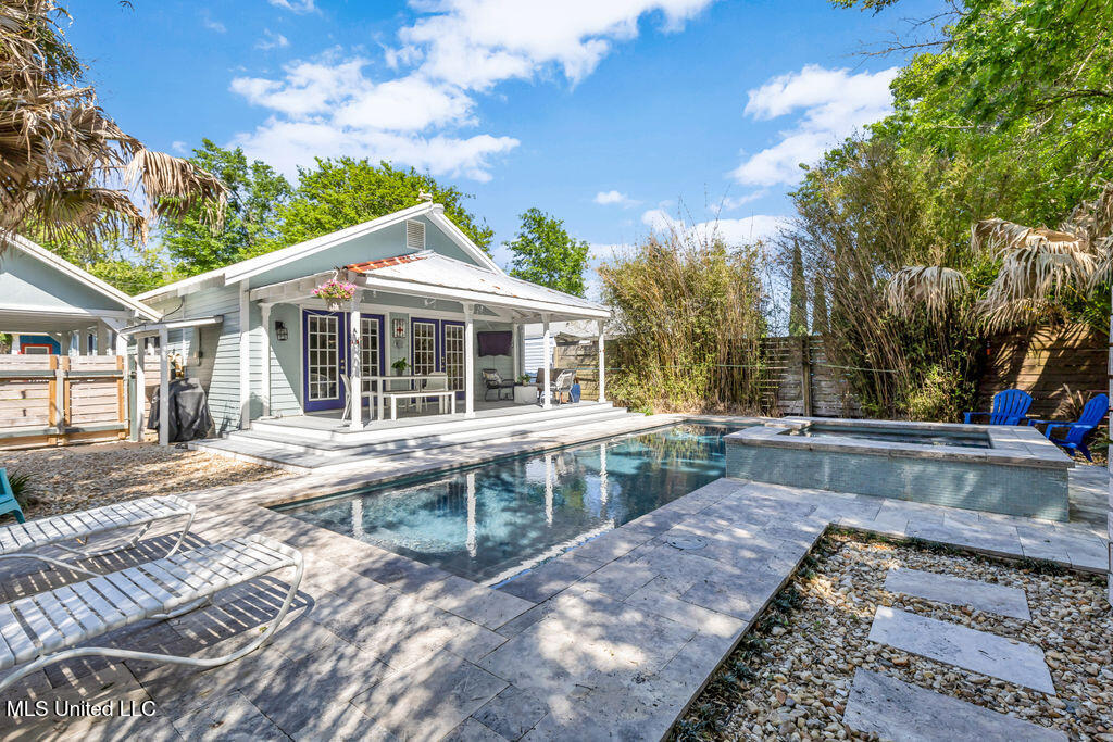 234 Washington Street, Bay Saint Louis, Mississippi image 33