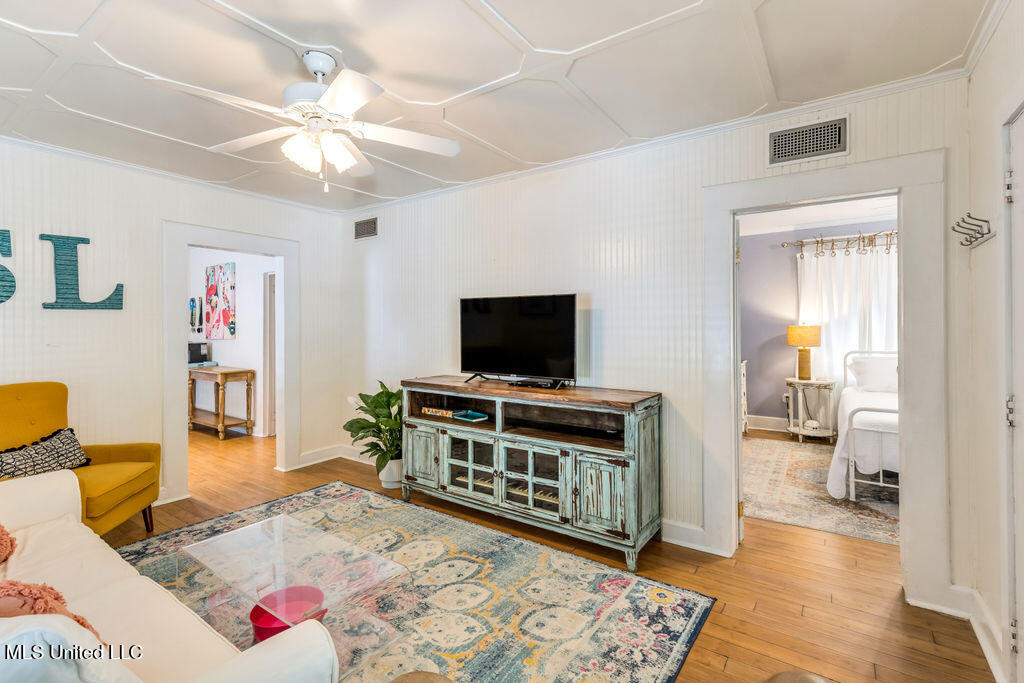 234 Washington Street, Bay Saint Louis, Mississippi image 8
