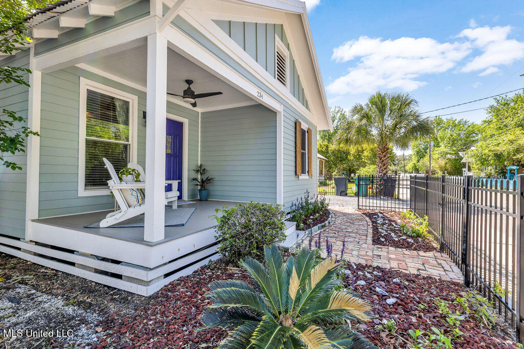 234 Washington Street, Bay Saint Louis, Mississippi image 5