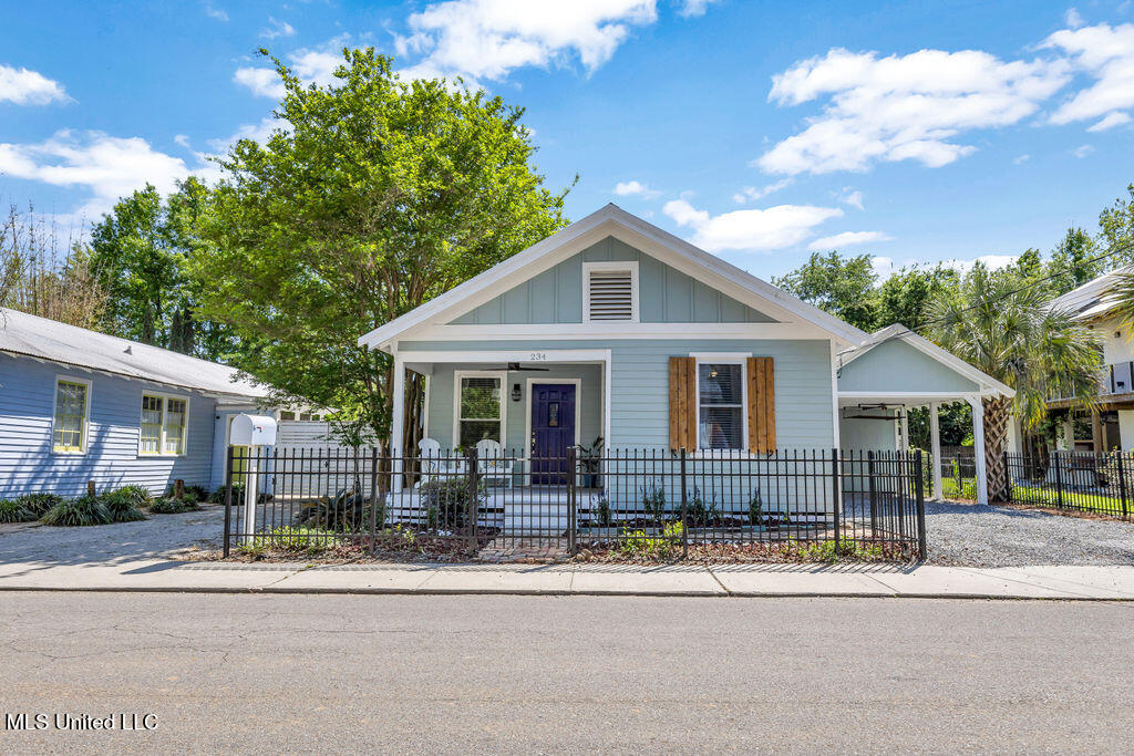 234 Washington Street, Bay Saint Louis, Mississippi image 1