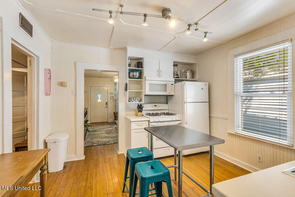 234 Washington Street, Bay Saint Louis, Mississippi image 12