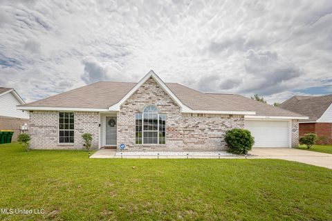 Single Family Residence in Ocean Springs MS 2413 Paula Circle 46.jpg