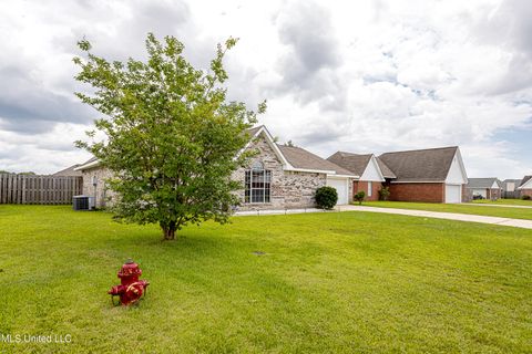 Single Family Residence in Ocean Springs MS 2413 Paula Circle 53.jpg