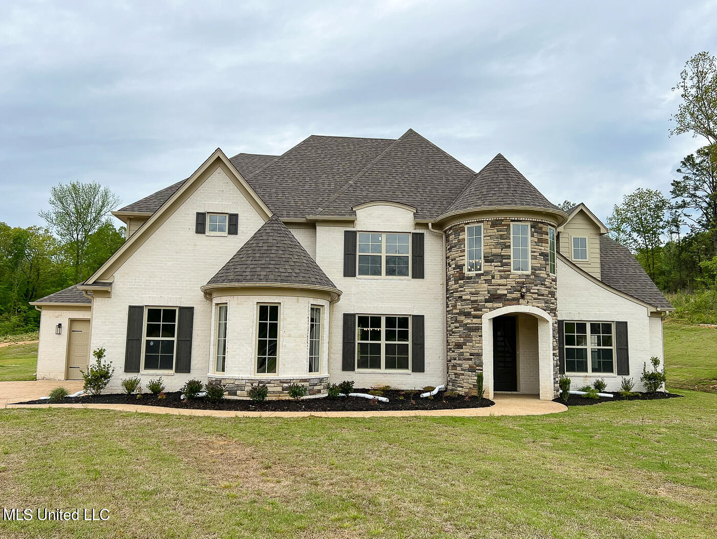 495 Poplar Lane, Holly Springs, Mississippi image 1