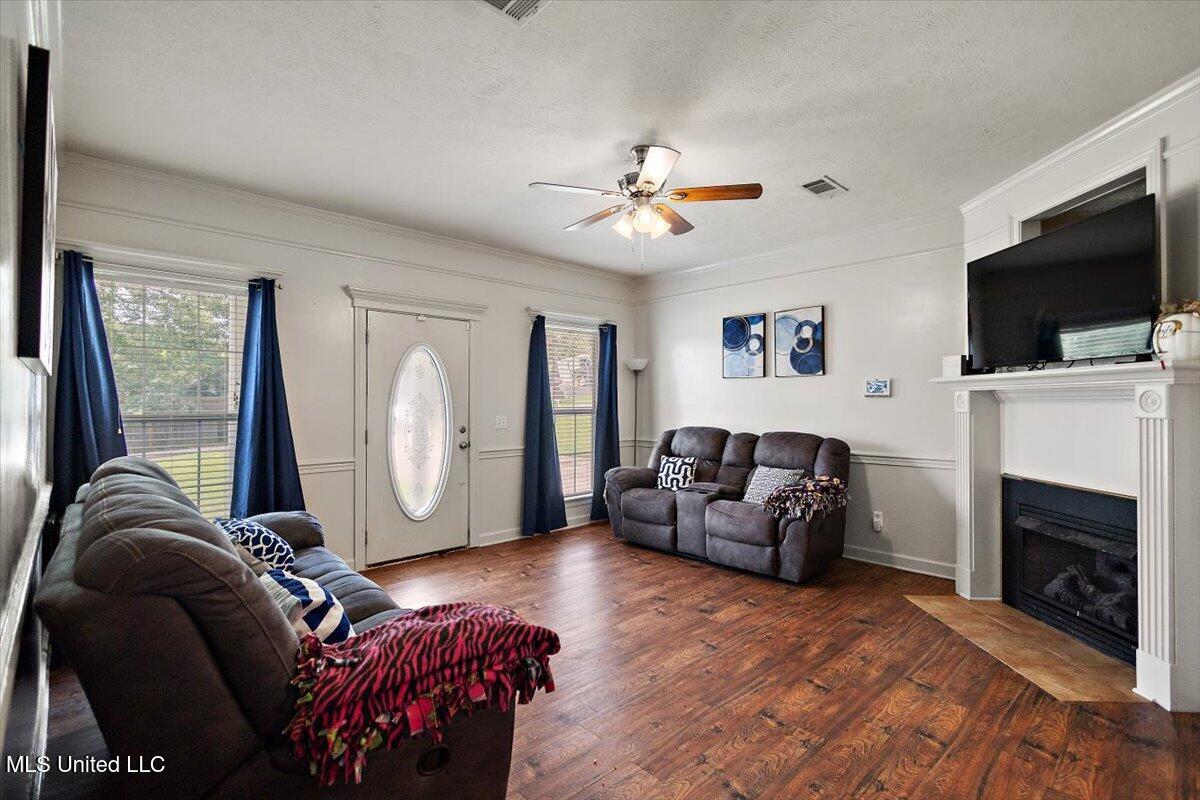 100 Torrence Cove, Byram, Mississippi image 5