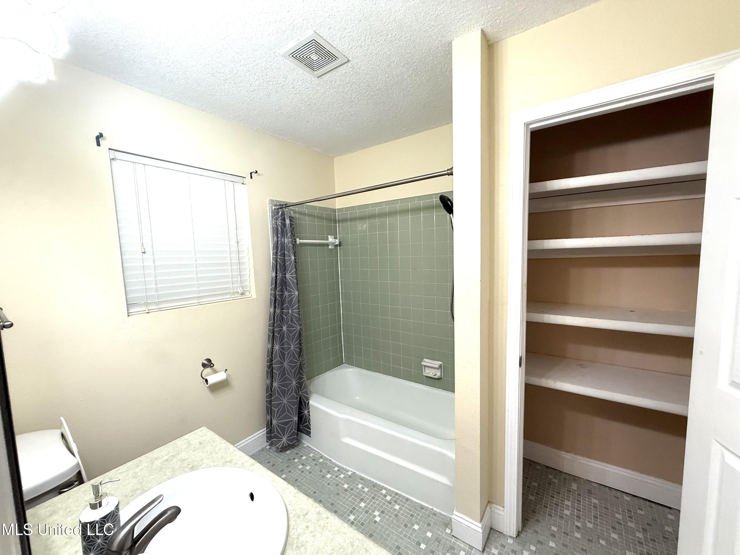 1606 Woodhaven Street, Pascagoula, Mississippi image 17