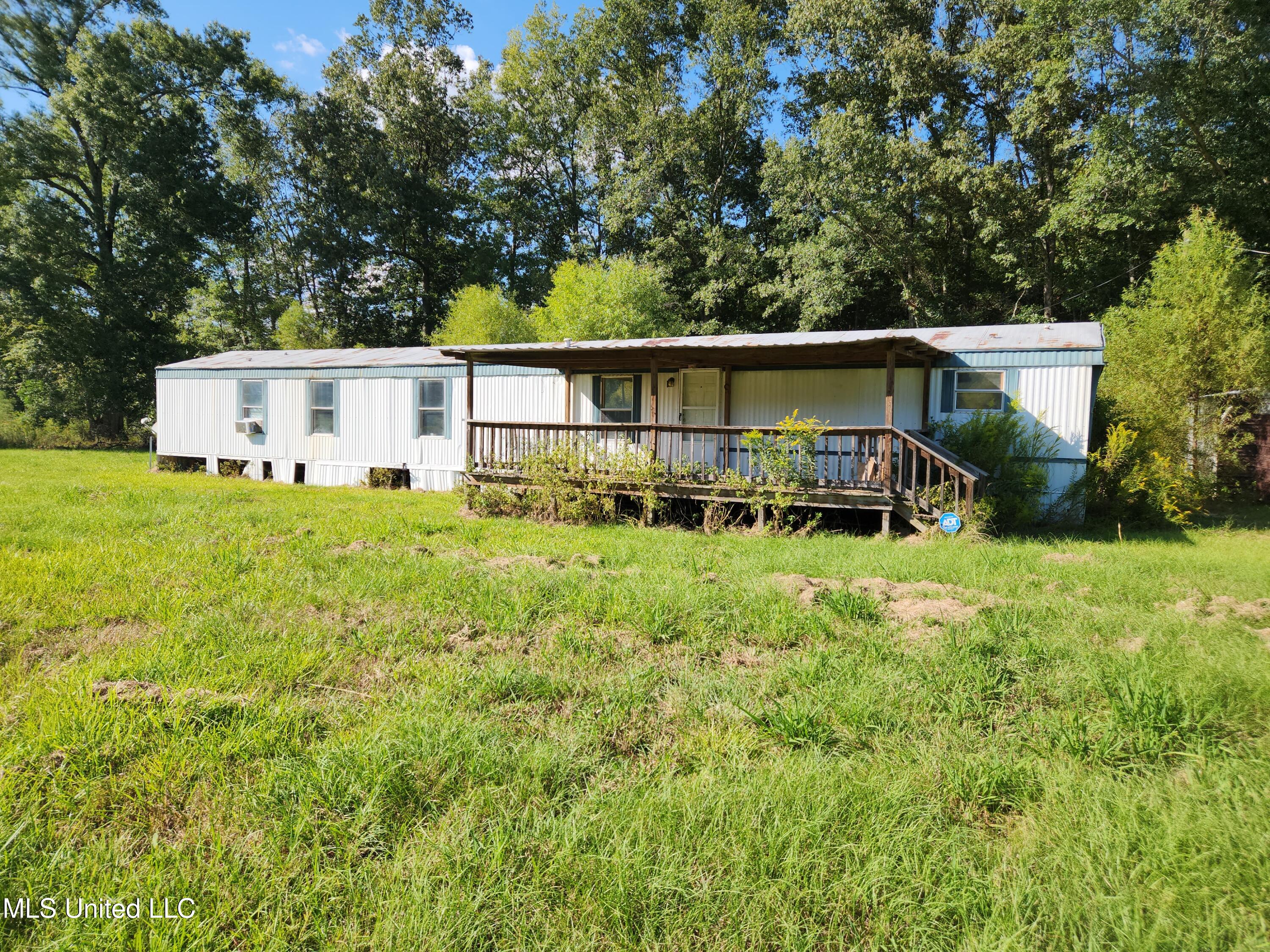 118 Meadow Woods, Florence, Mississippi image 1