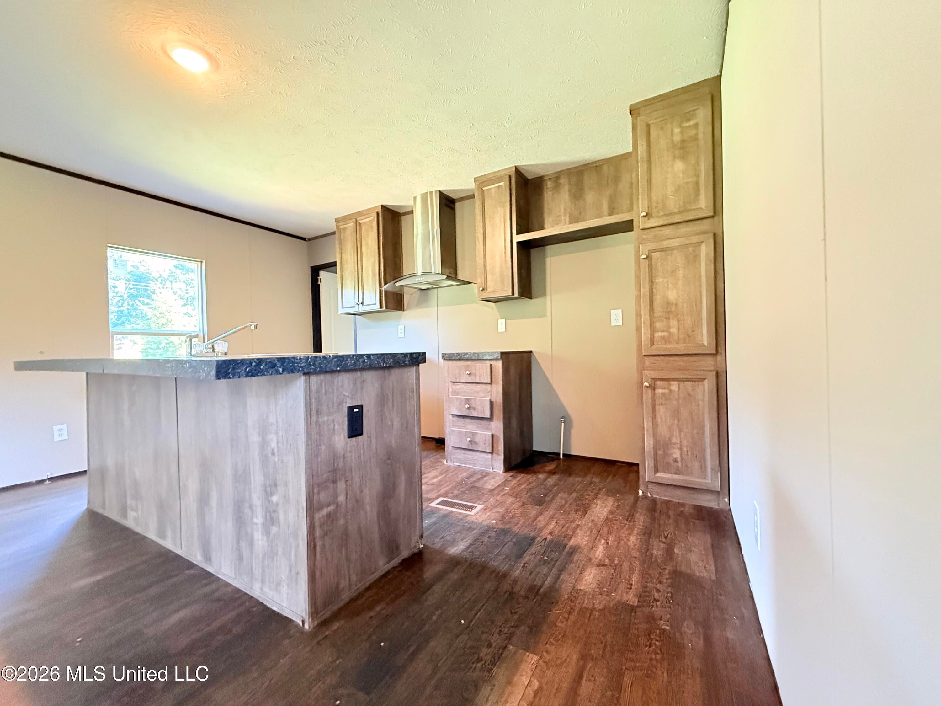 1062 Robinson Road