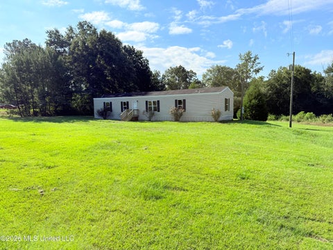 Mobile Home For Sale - 1062 Robinson Road<br/> McComb, MS 39648