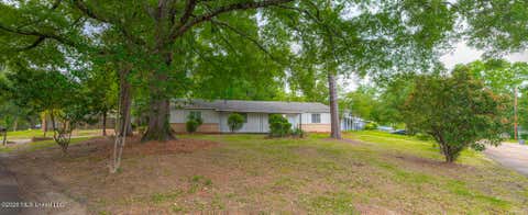 Homes For Sale - 3229 Ridgeland Drive<br/> Jackson, MS 39212