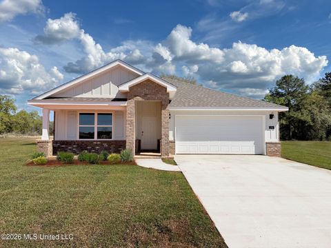 Homes For Sale - 104 Dewberry Drive<br/> Lucedale, MS 39452