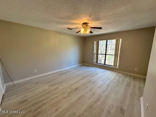 5601 Belle Vale Drive, Vancleave, Mississippi image 28