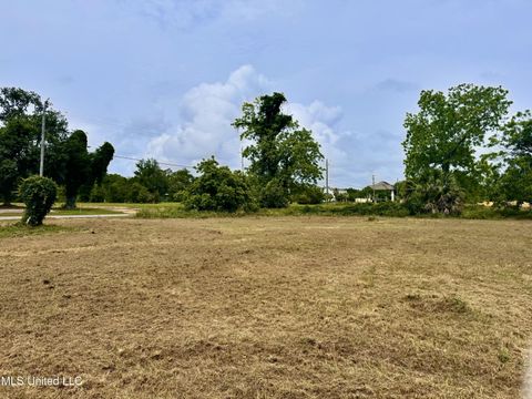 Unimproved Land in Gulfport MS 134 Palmetto Lane.jpg