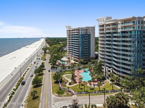 Condominium in Gulfport MS 2230 Beach Drive.jpg