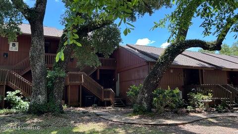 Condo For Sale - 113 Lakeside Villa<br/> Hancock County, Diamondhead, MS 39525