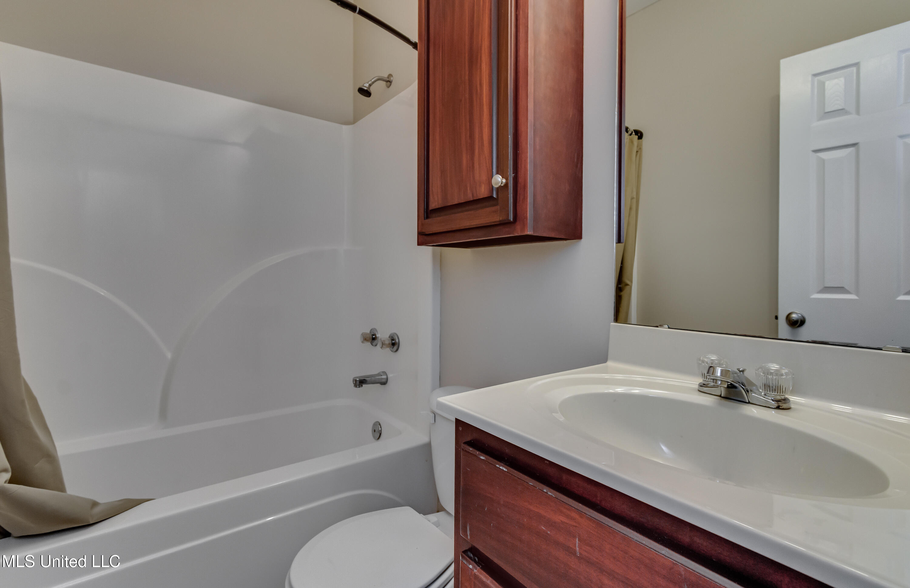 Oxford, Mississippi 38655, United States, 3 Bedrooms Bedrooms, ,4 BathroomsBathrooms,Residential,Active,175350