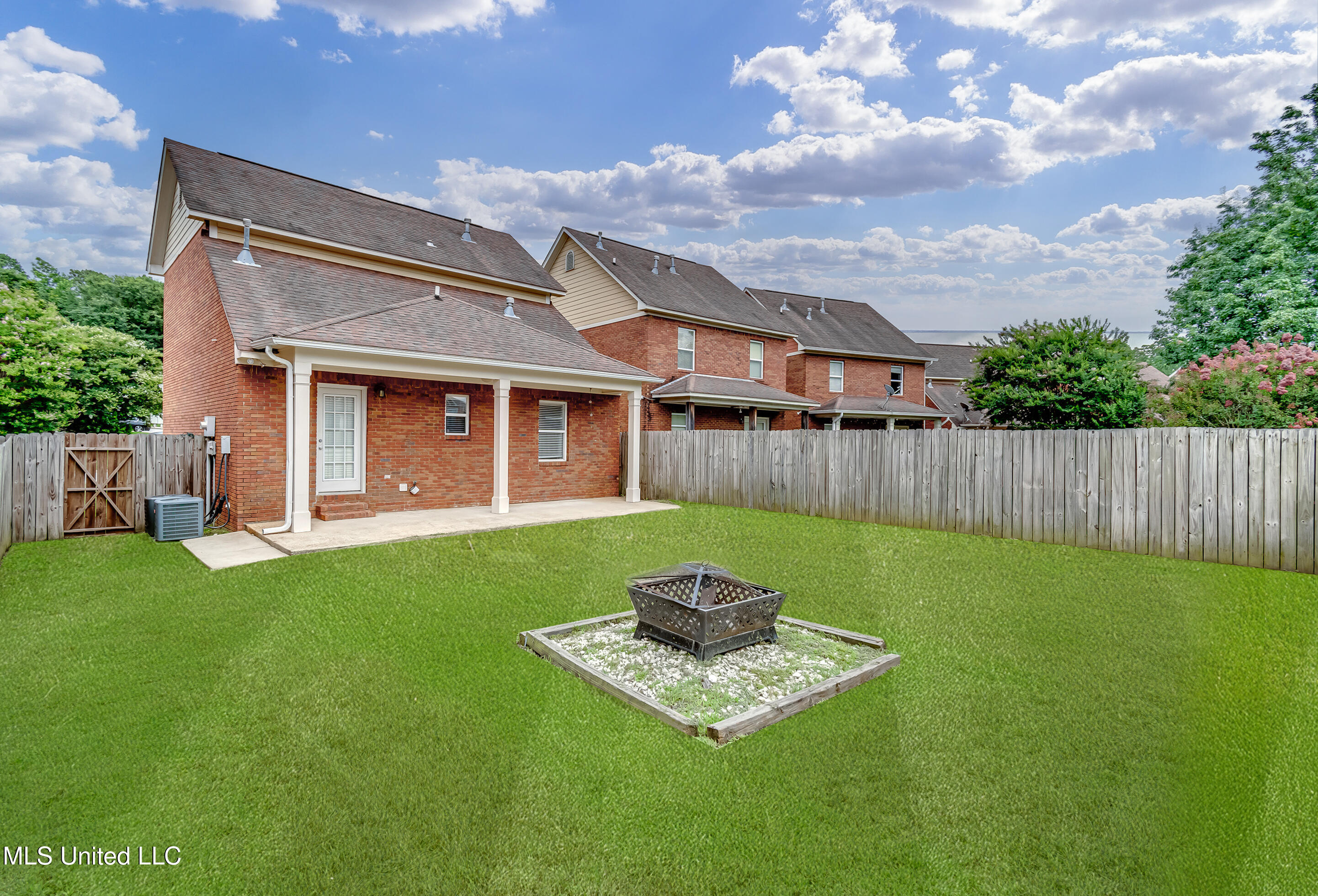 Oxford, Mississippi 38655, United States, 3 Bedrooms Bedrooms, ,4 BathroomsBathrooms,Residential,Active,175350