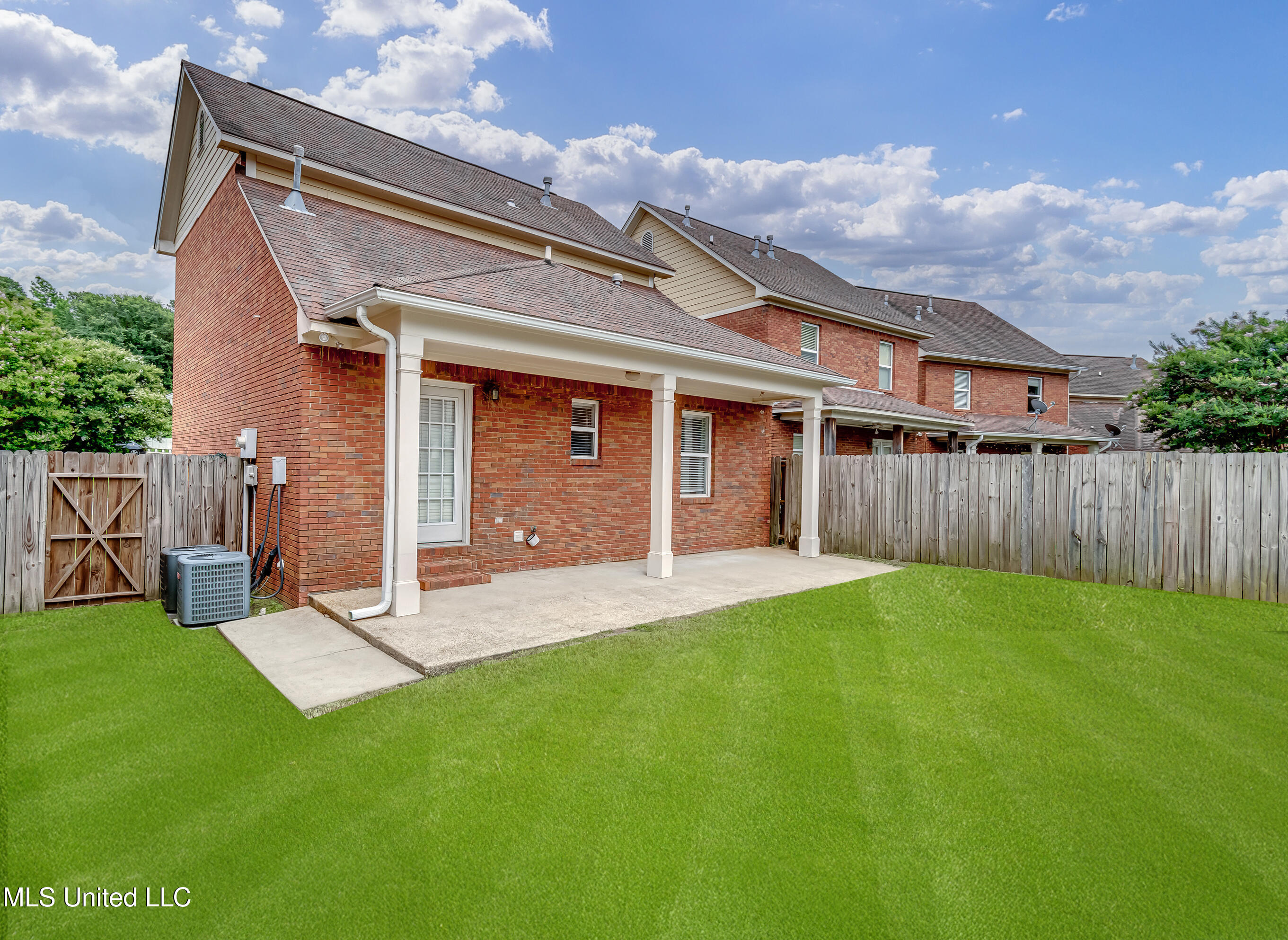 Oxford, Mississippi 38655, United States, 3 Bedrooms Bedrooms, ,4 BathroomsBathrooms,Residential,Active,175350