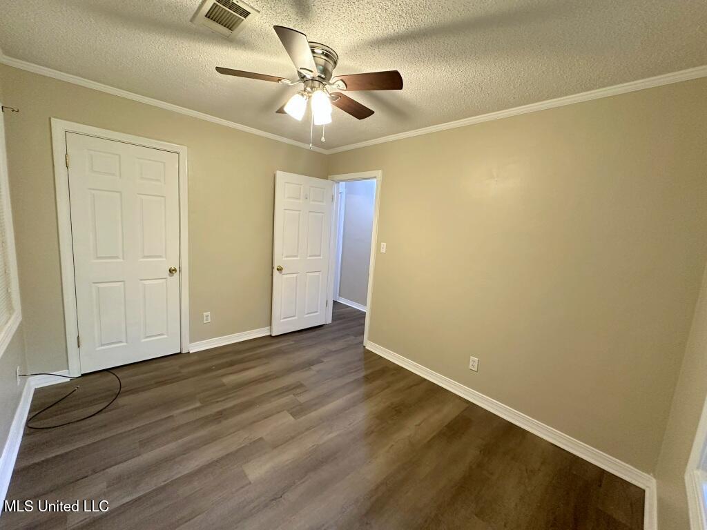 5448 Crepe Myrtle Drive, Jackson, Mississippi image 8