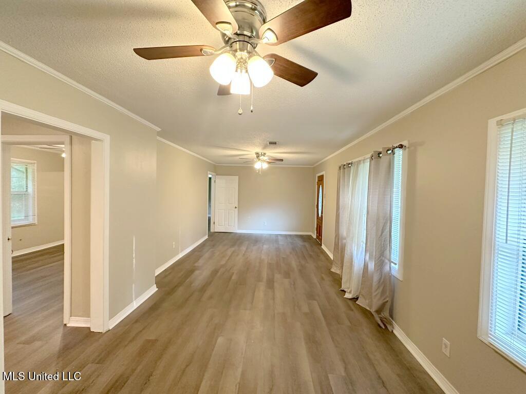5448 Crepe Myrtle Drive, Jackson, Mississippi image 3