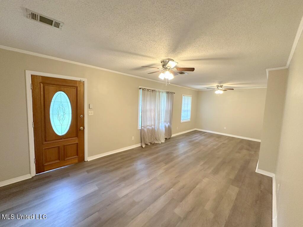 5448 Crepe Myrtle Drive, Jackson, Mississippi image 2