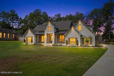 Homes For Sale - 348 40th Place<br/> Forrest County, Hattiesburg, MS 39402