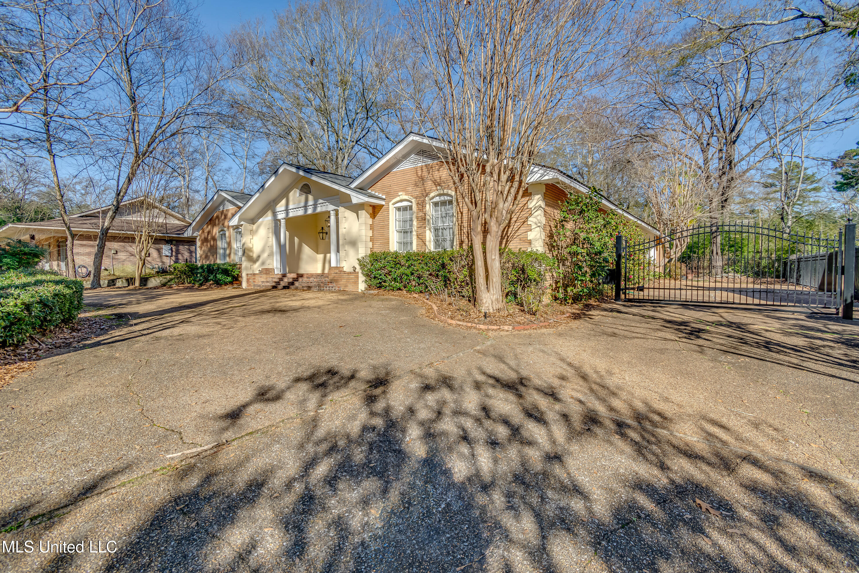 930 Buckley Drive, Jackson, Mississippi image 5