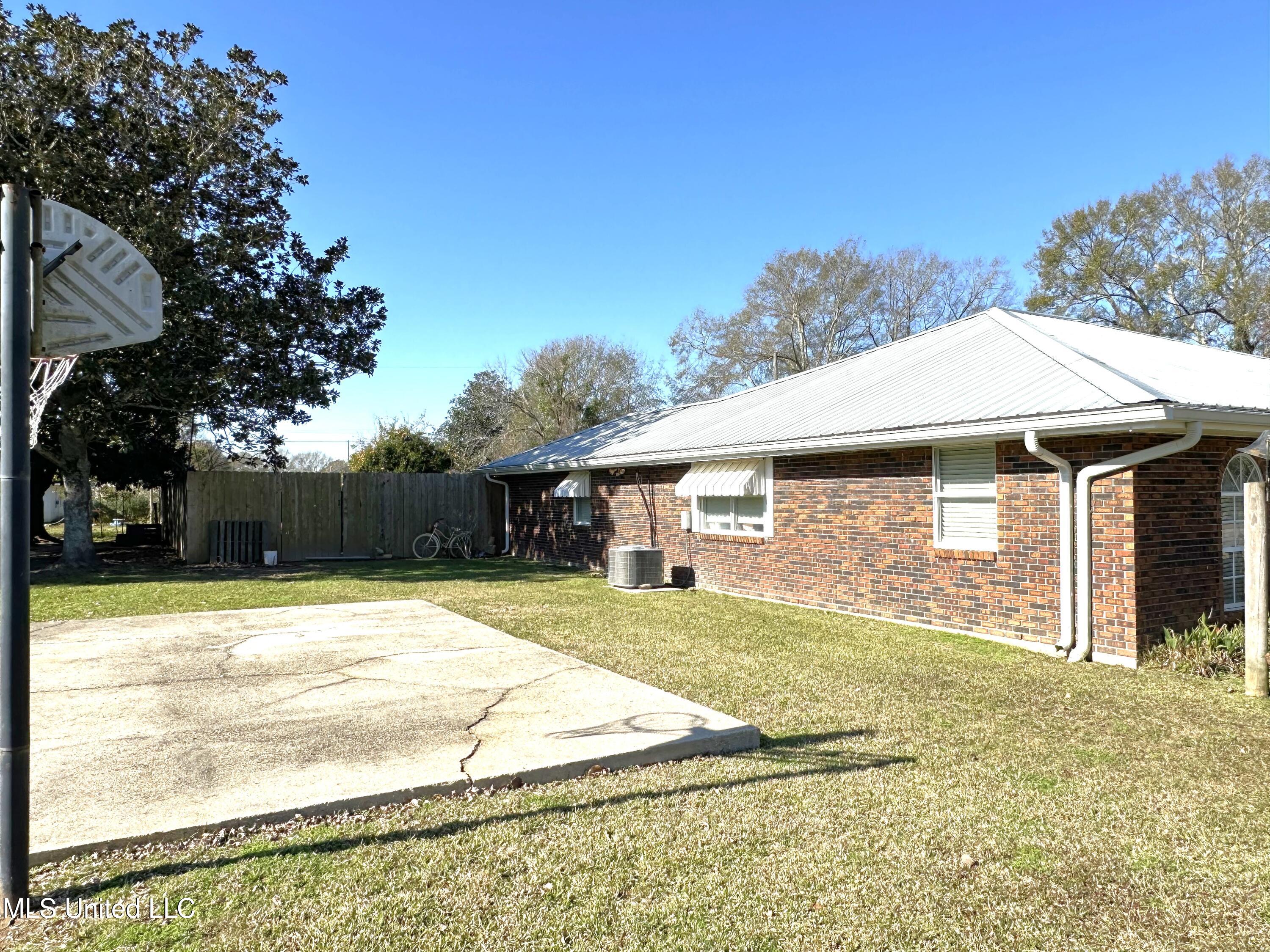 206 Cedar Street, Poplarville, Mississippi image 7