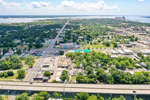 Unimproved Land in Biloxi MS 261 Caillavet Street.jpg