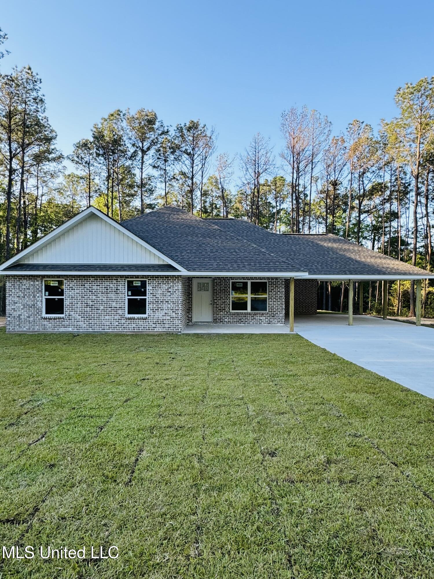 5255 Hoda Rd, Kiln, Mississippi image 1