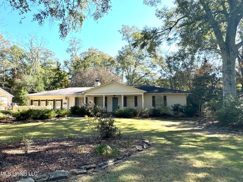 Homes For Sale - 951 South Church St<br/> Lincoln County, Brookhaven, MS 39601