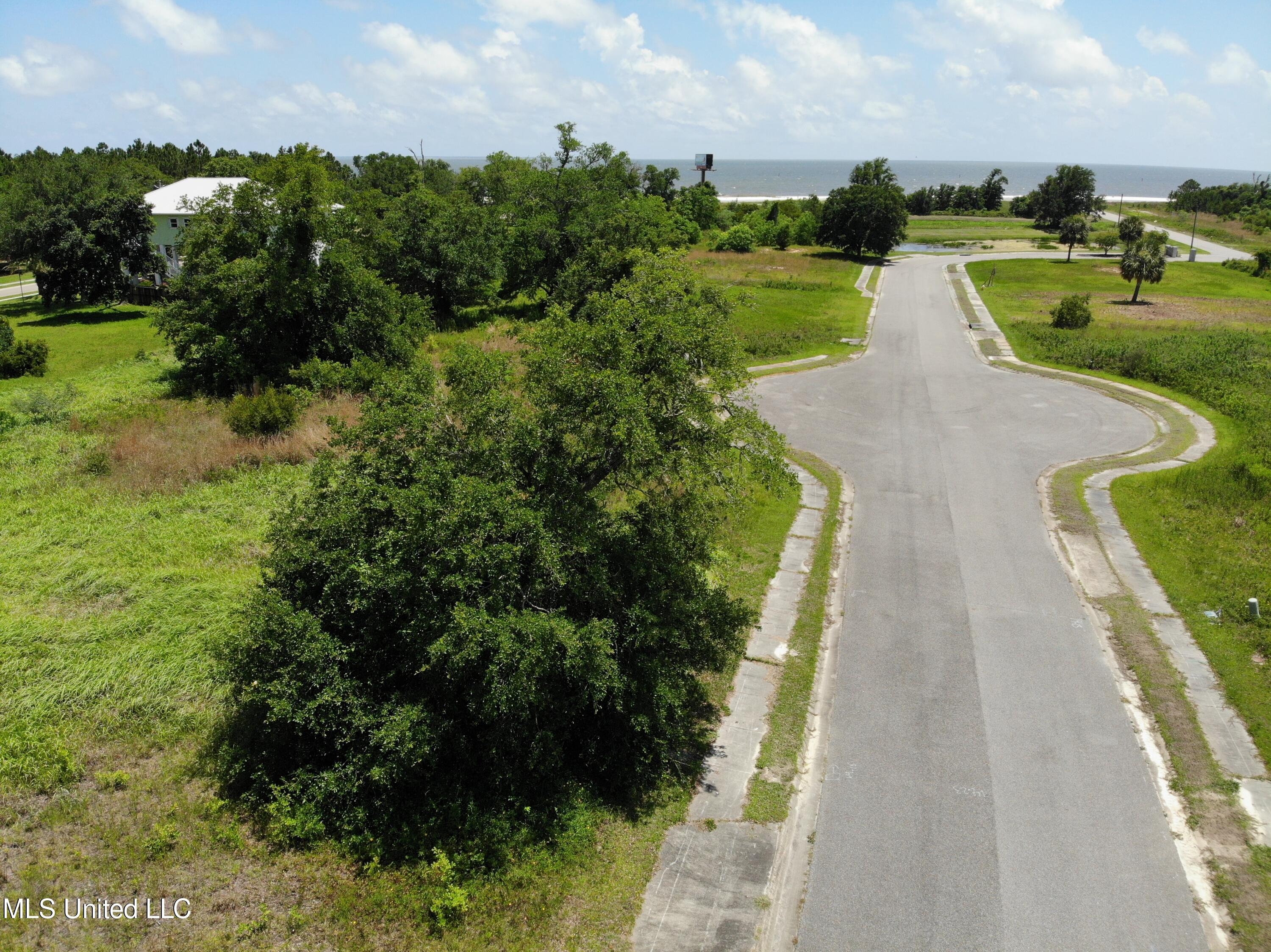 114 Destiny Oaks Drive, Long Beach, Mississippi image 1