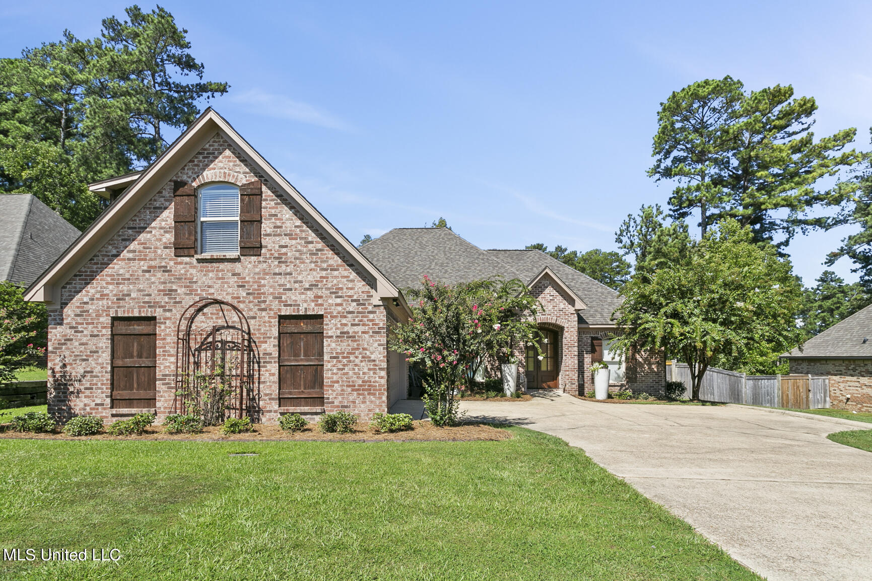 811 Willow Grande Circle, Brandon, Mississippi image 3