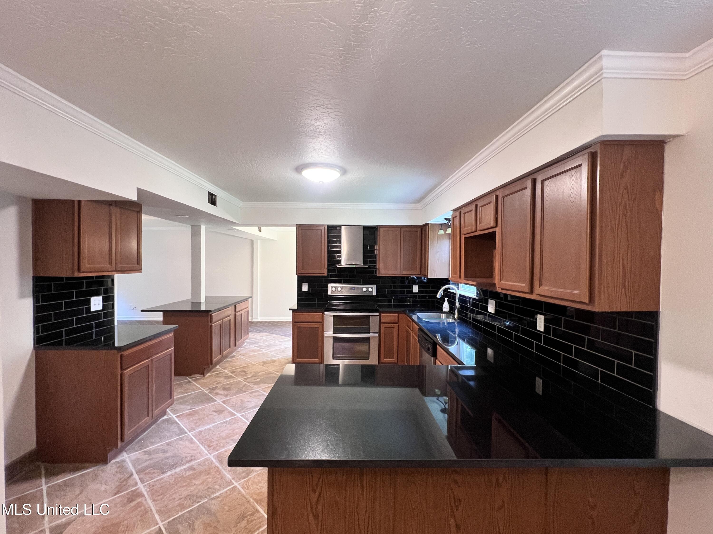 2418 Northridge Drive, Gautier, Mississippi image 6