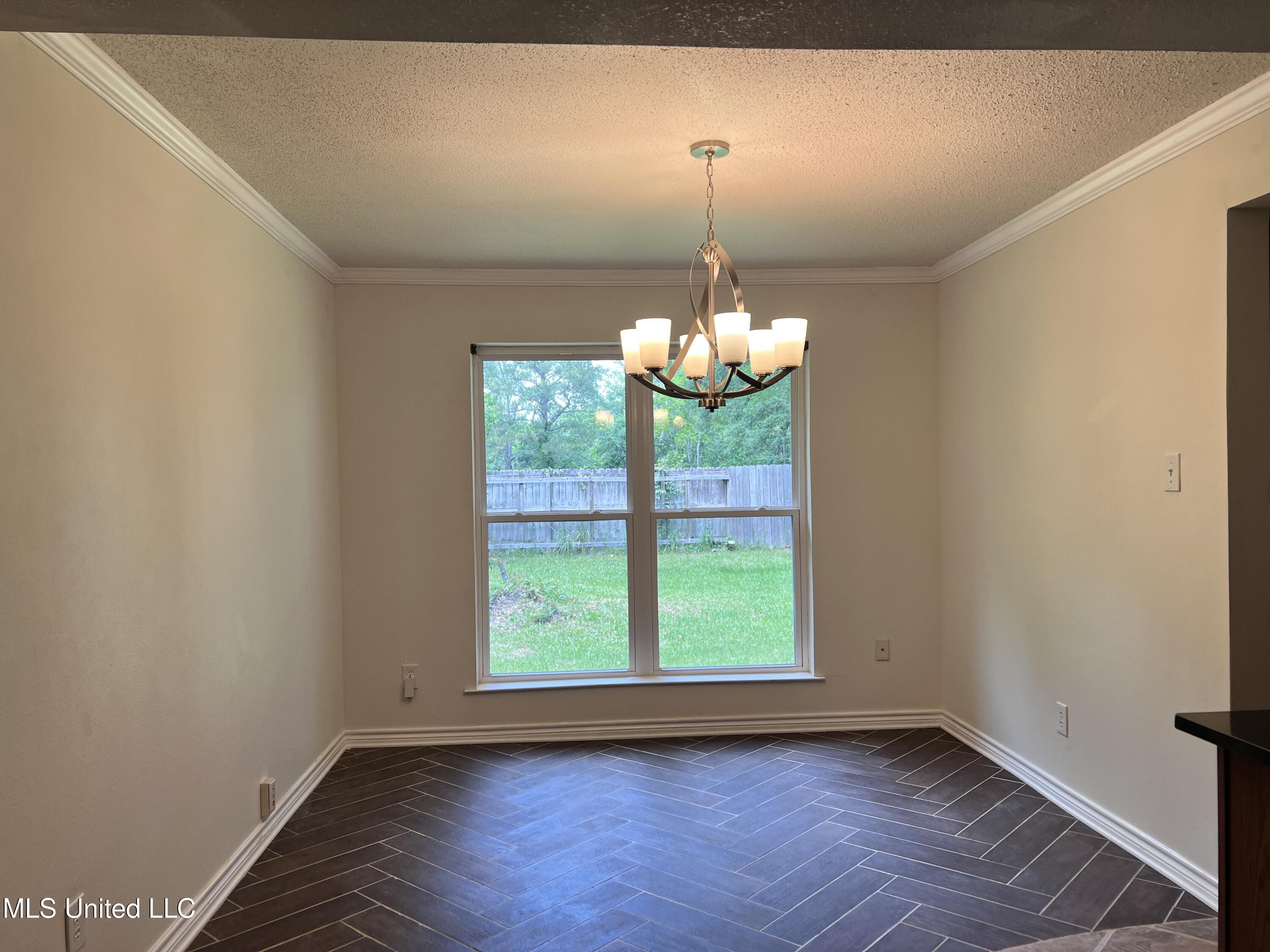 2418 Northridge Drive, Gautier, Mississippi image 4