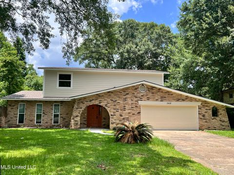 Homes For Sale - 2418 Northridge Drive<br/> Gautier, MS 39553