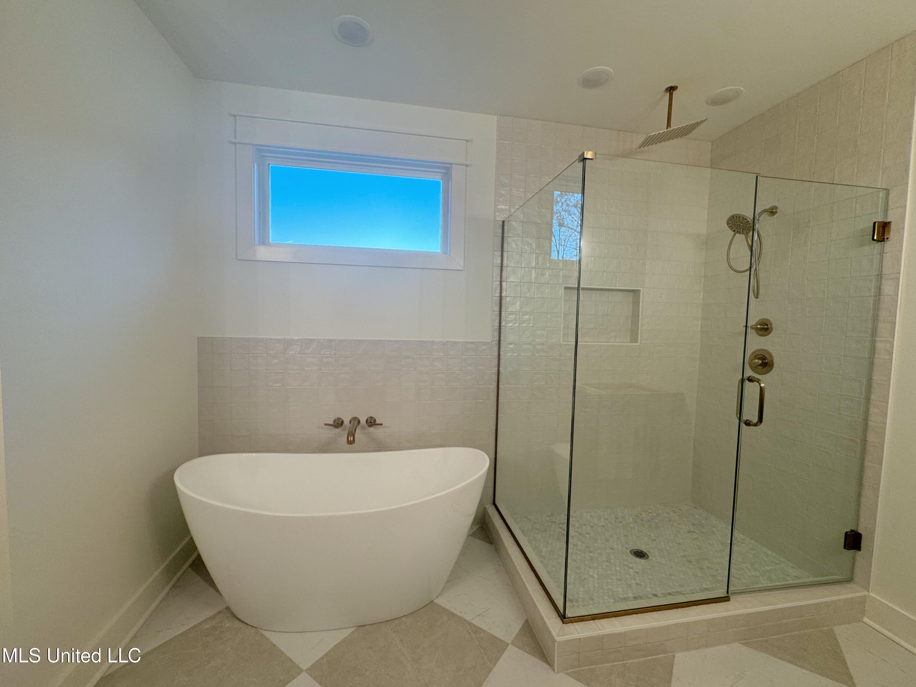 8604 Steven Henry Drive, Hernando, Mississippi image 11