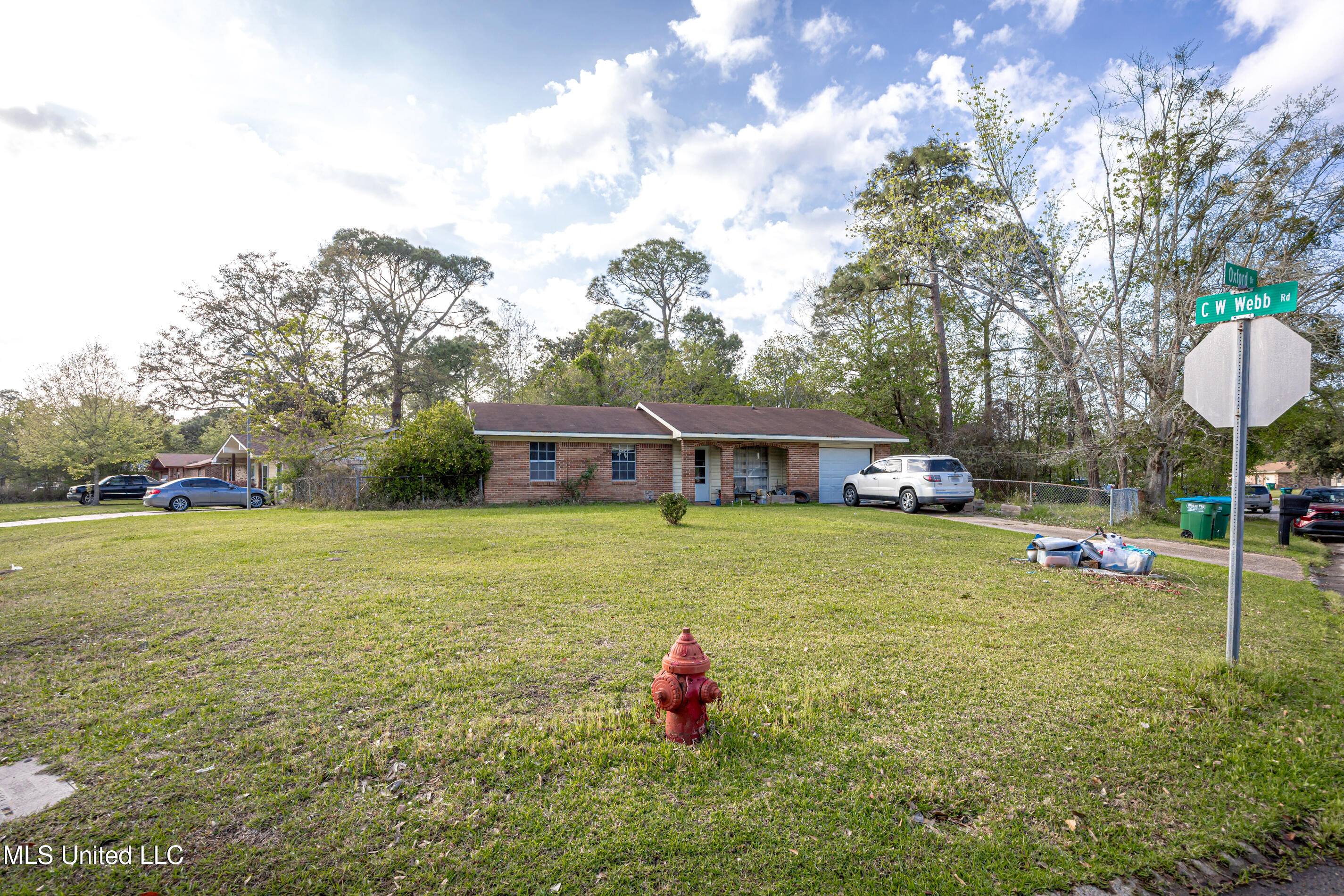2401 Oxford Drive, Gautier, Mississippi image 4